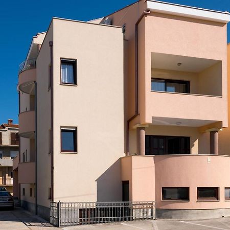 Apartments Bobi 扎达尔 外观 照片
