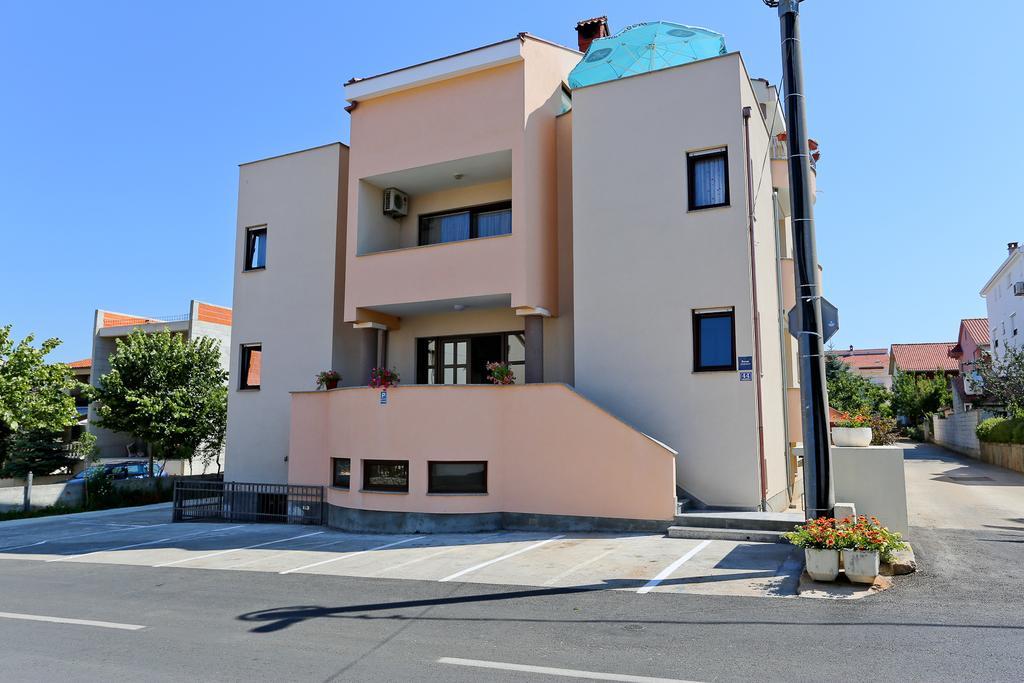 Apartments Bobi 扎达尔 外观 照片